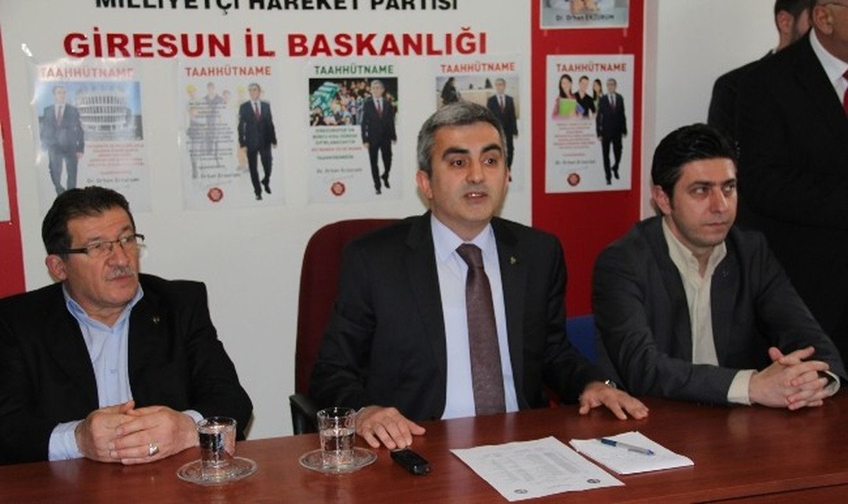 MHP\'nin Giresun Belediye Başkan Adayı Orhan Erzurum, 5 Yıl Boyunca Görev Yapacağı Kadrosunu Tanıttı