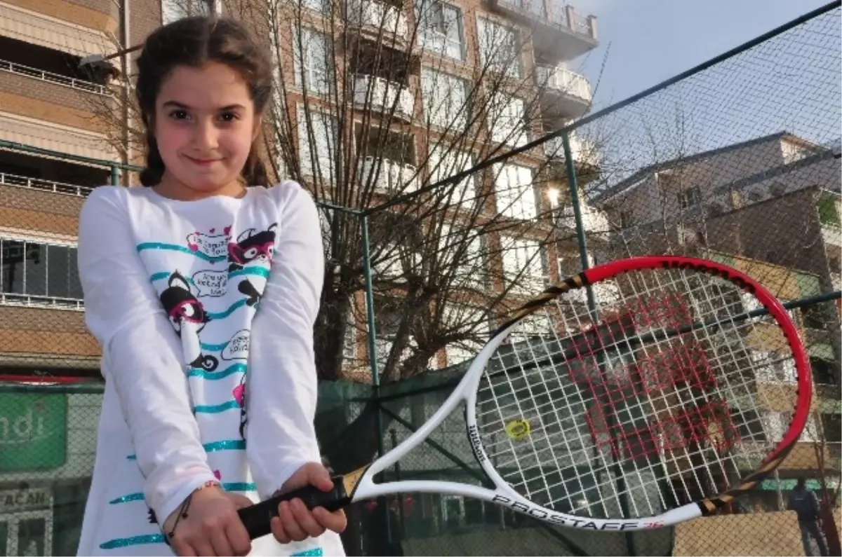 Minik Tenisçilerden Büyük Başarı