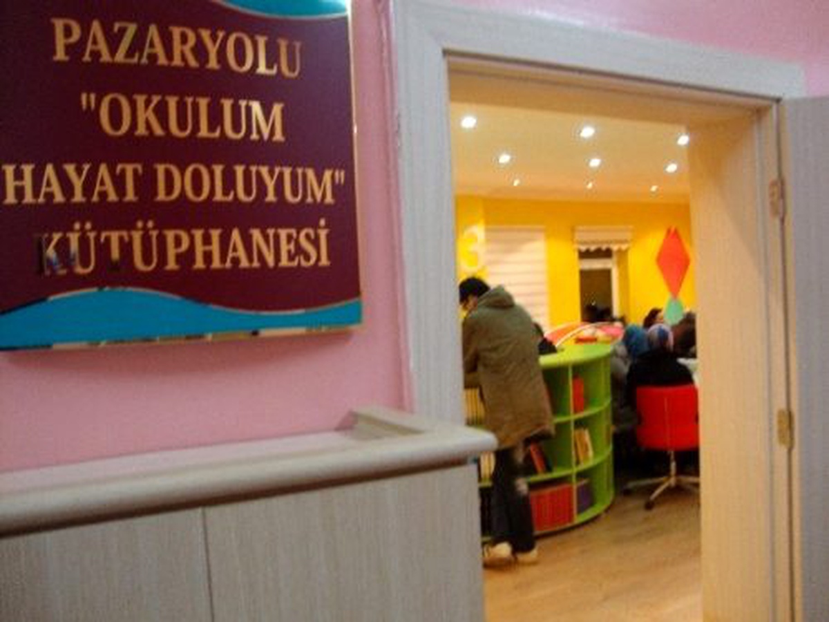 Eğitime "Sosyal Market" Desteği