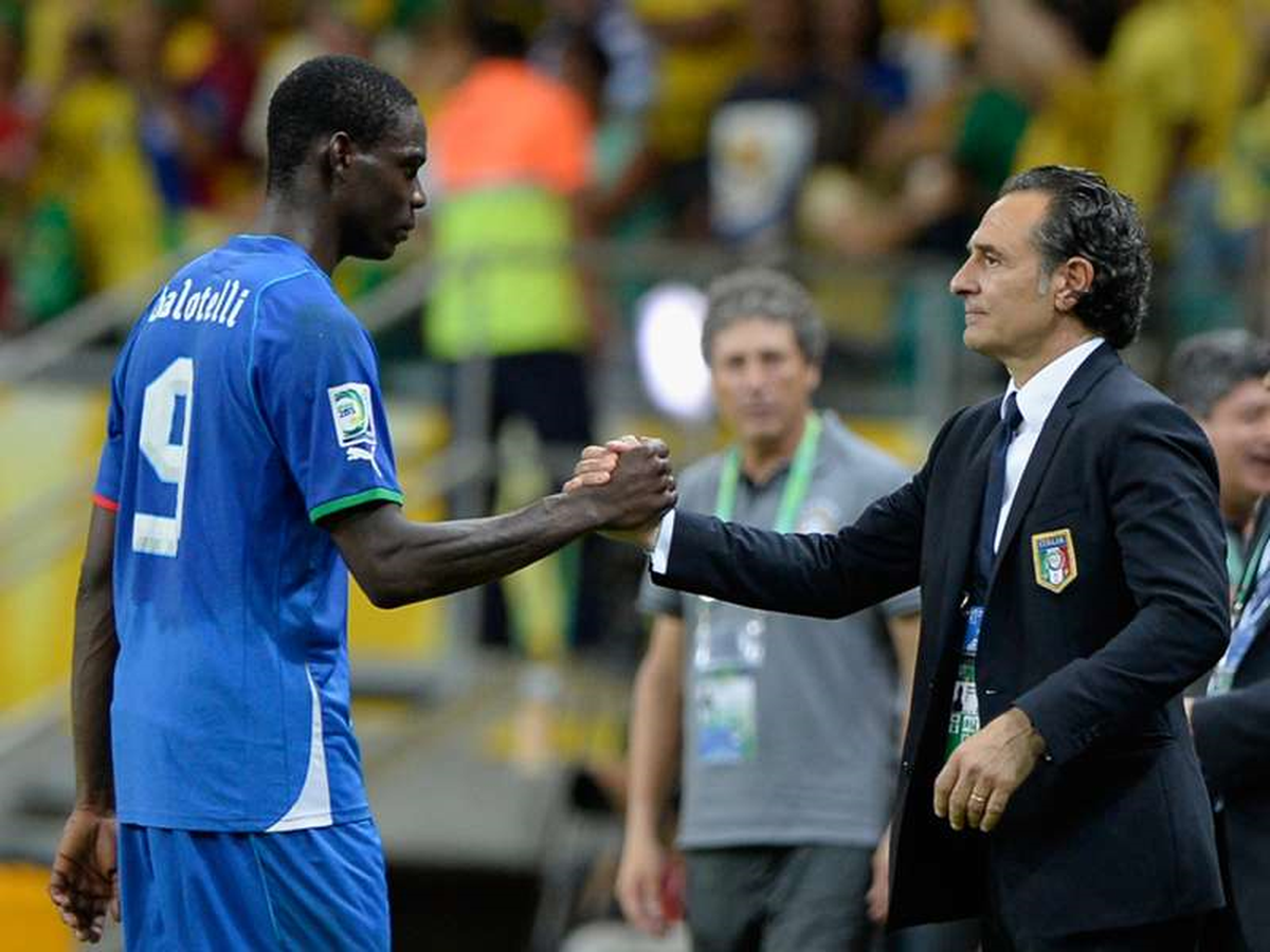 Prandelli: Balotelli\'nin Ciddiyete İhtiyacı Var