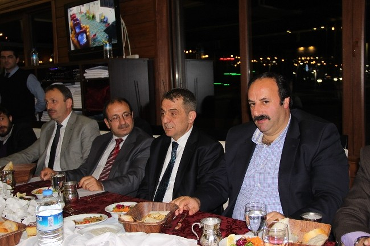 Sağıroğlu: "Ak Parti\'nin Bayrağını En Yükseğe Dikeceğiz"