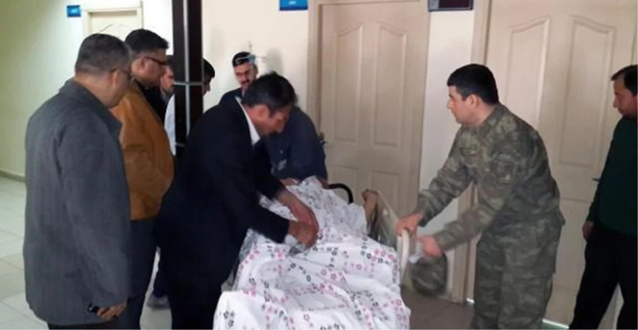 Siirt\'te Askeri Araç Devrildi: 4 Asker Yaralandı