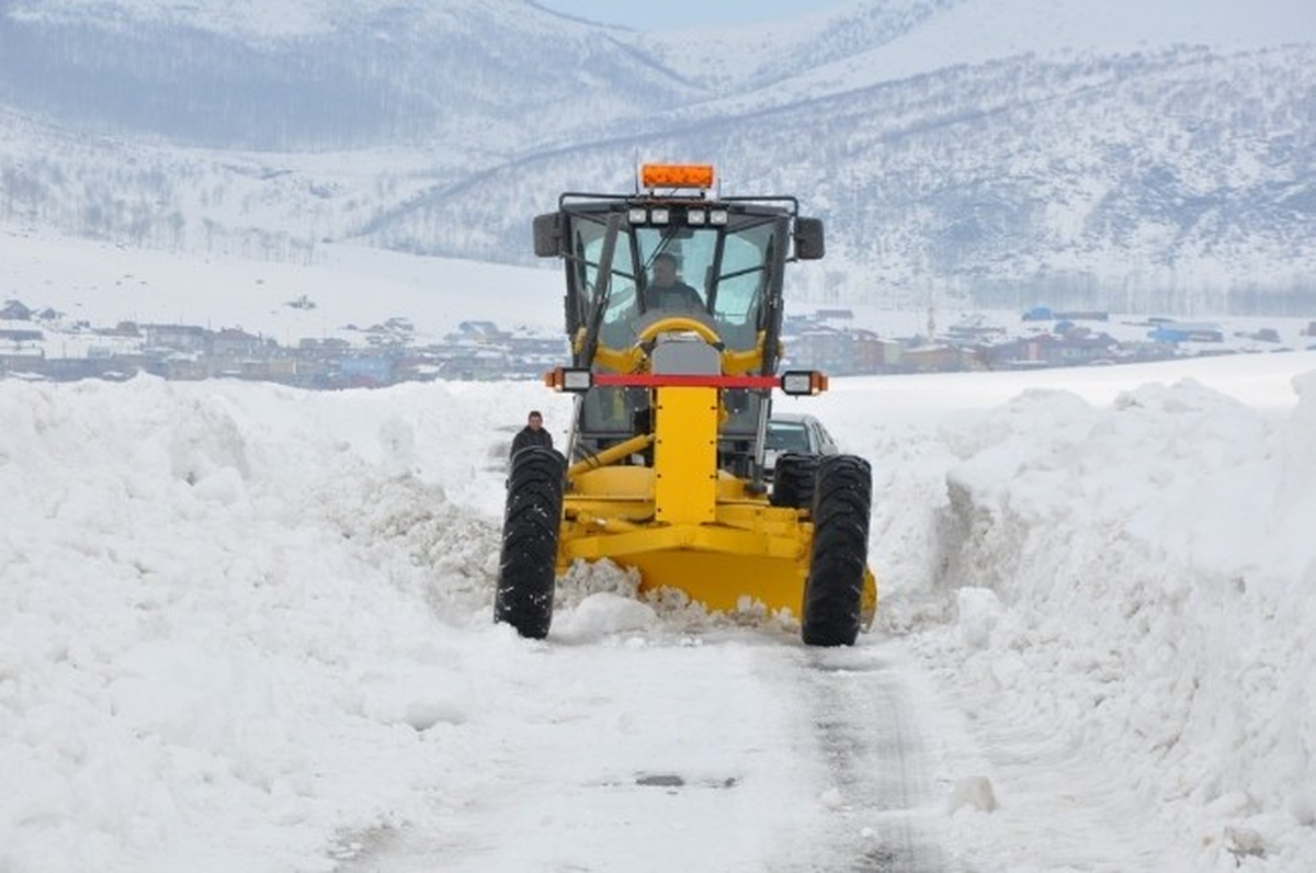 Tatvan\'da Yol Genişletme Çalışmaları