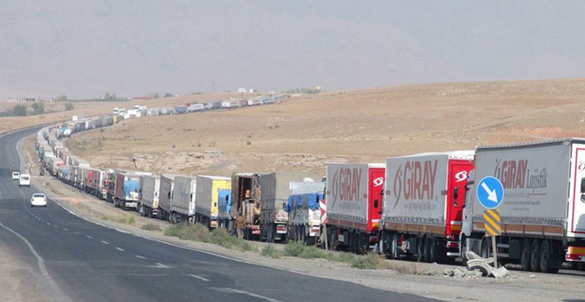 Türk Tırlarına Bulgaristan\'dan Sonra Avusturya Engeli
