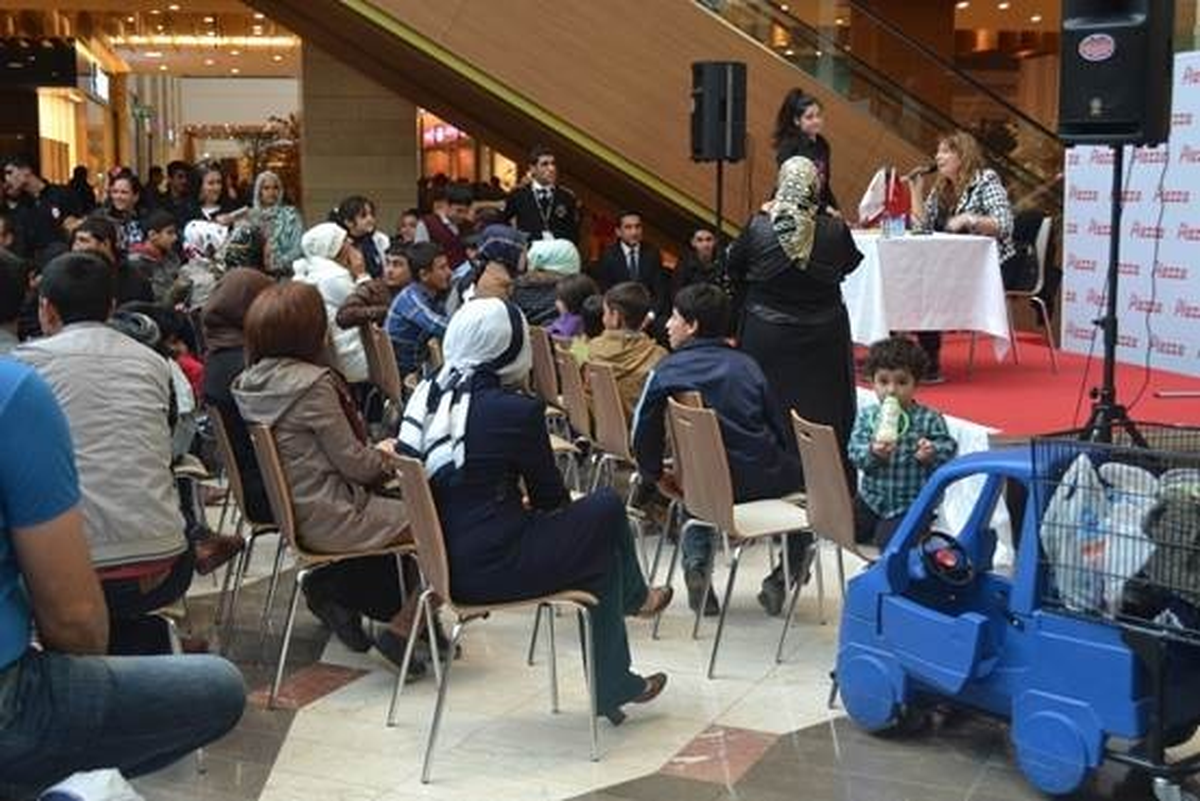Ünlü Astrolog Filiz Özkol, Şanlıurfa Piazza\'daydı