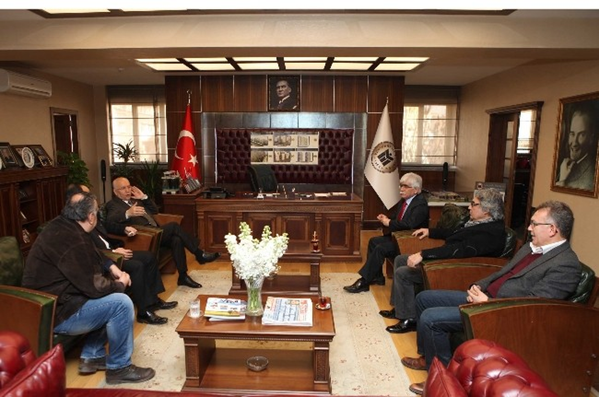 Yaşar\'a Aksöz\'den de Destek Geldi