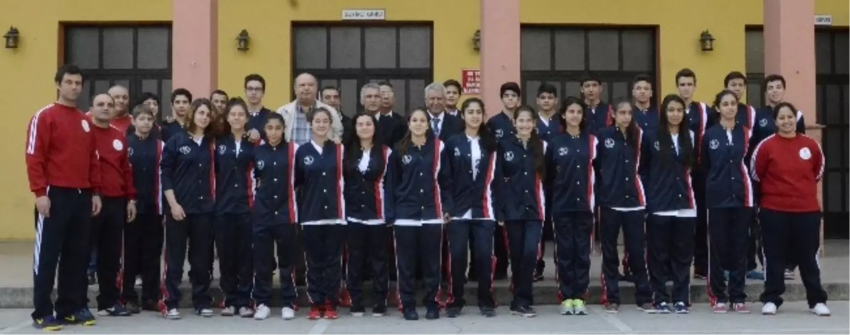 Adana Kız ve Erkekler Basketbol Karması Hatay\'a Gitti