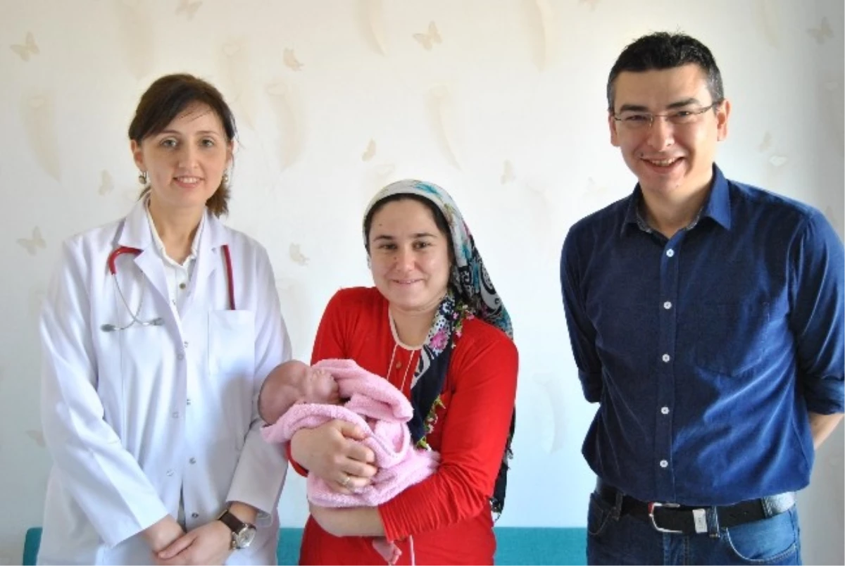 Aydın\'da 6 Aylık Dünyaya Gelen Elif Naz Bebek Hayata Tutundu