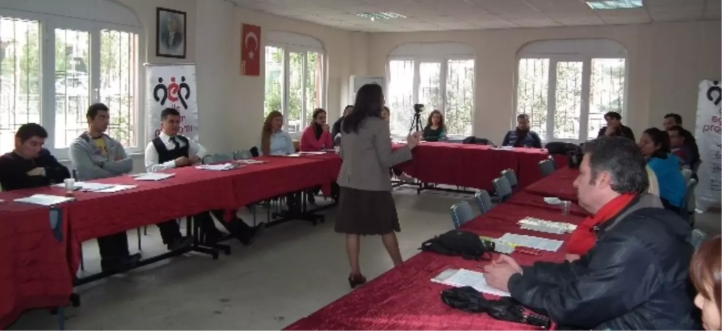 Aydın\'da \'Aile İçi İletişim\' Semineri Düzenlendi