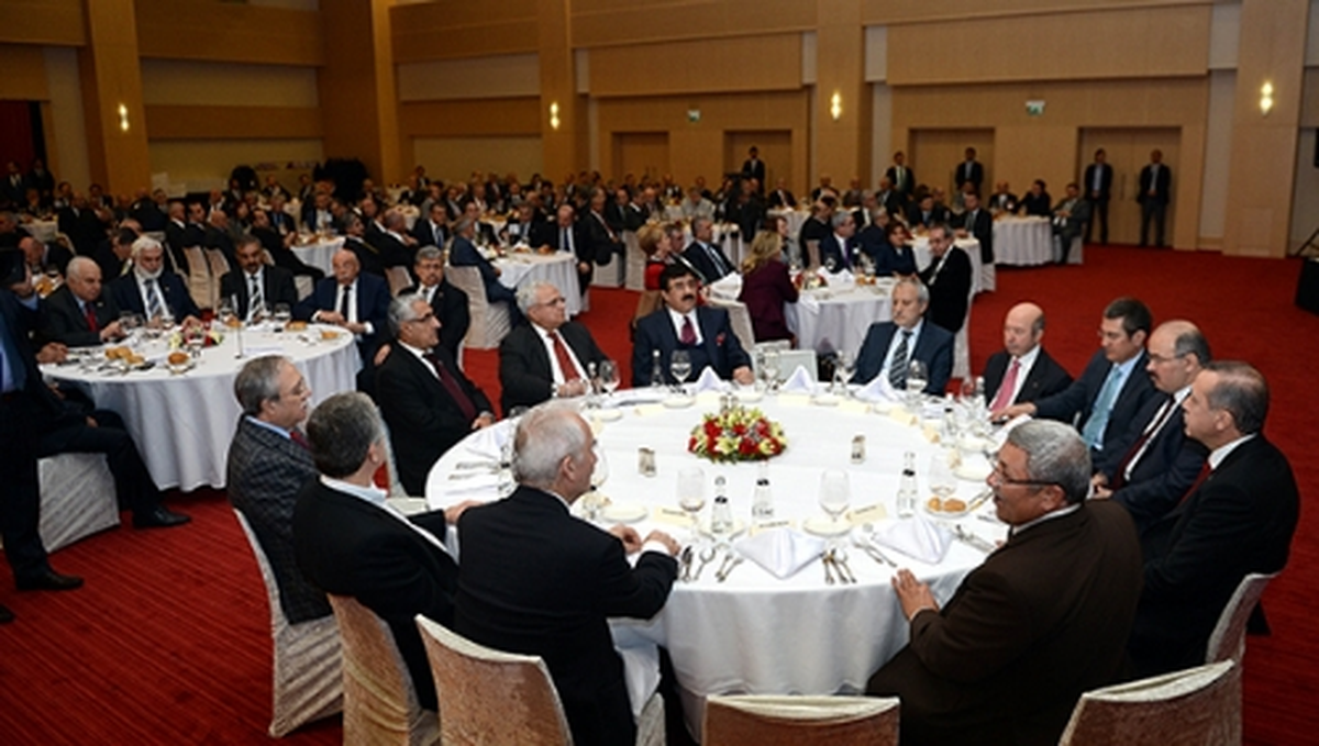 Başbakan Erdoğan Milletvekilleriyle Kahvaltıda Biraraya Geldi