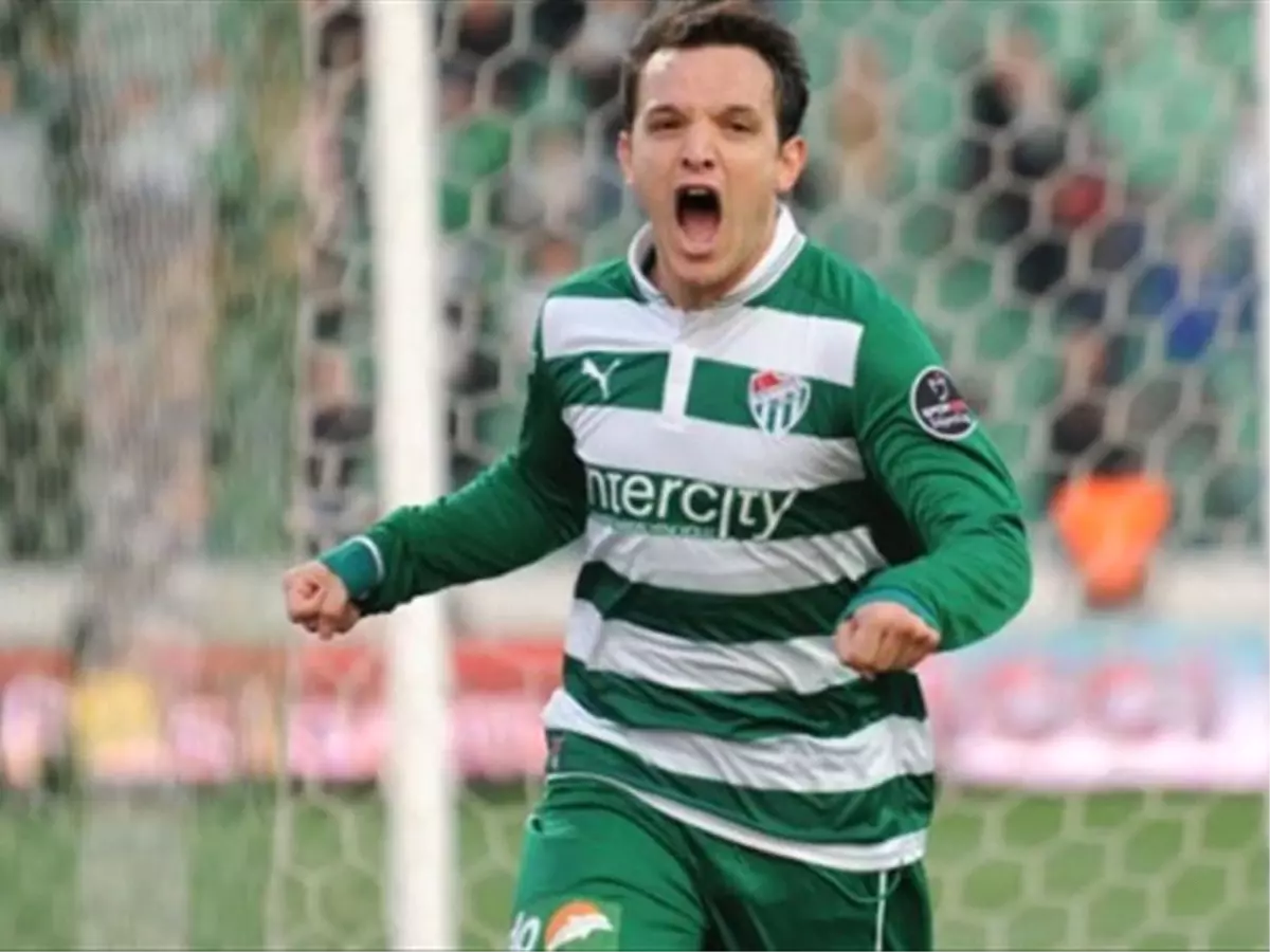 Bursaspor, Batalla\'nın Transferine Onay Verdi