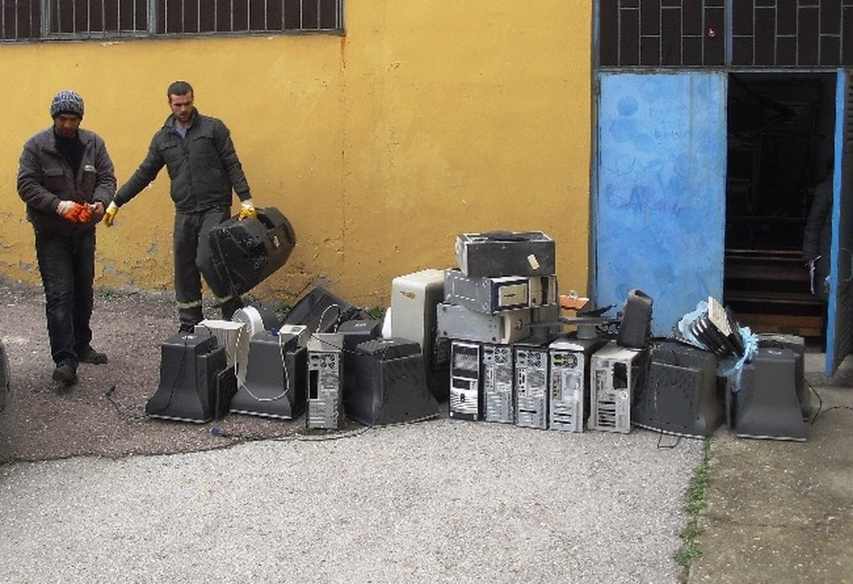 İzmit Belediyesinden Elektronik Atık Uyarısı