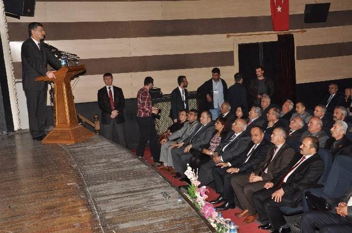 Dedem Mehmet Akif Ersoy" Konferansı