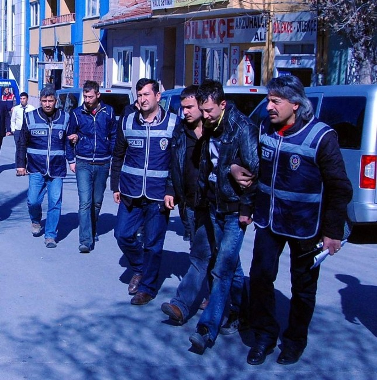 Eskişehir\'de Battaniyeye Sarılı Bulunan Ceset