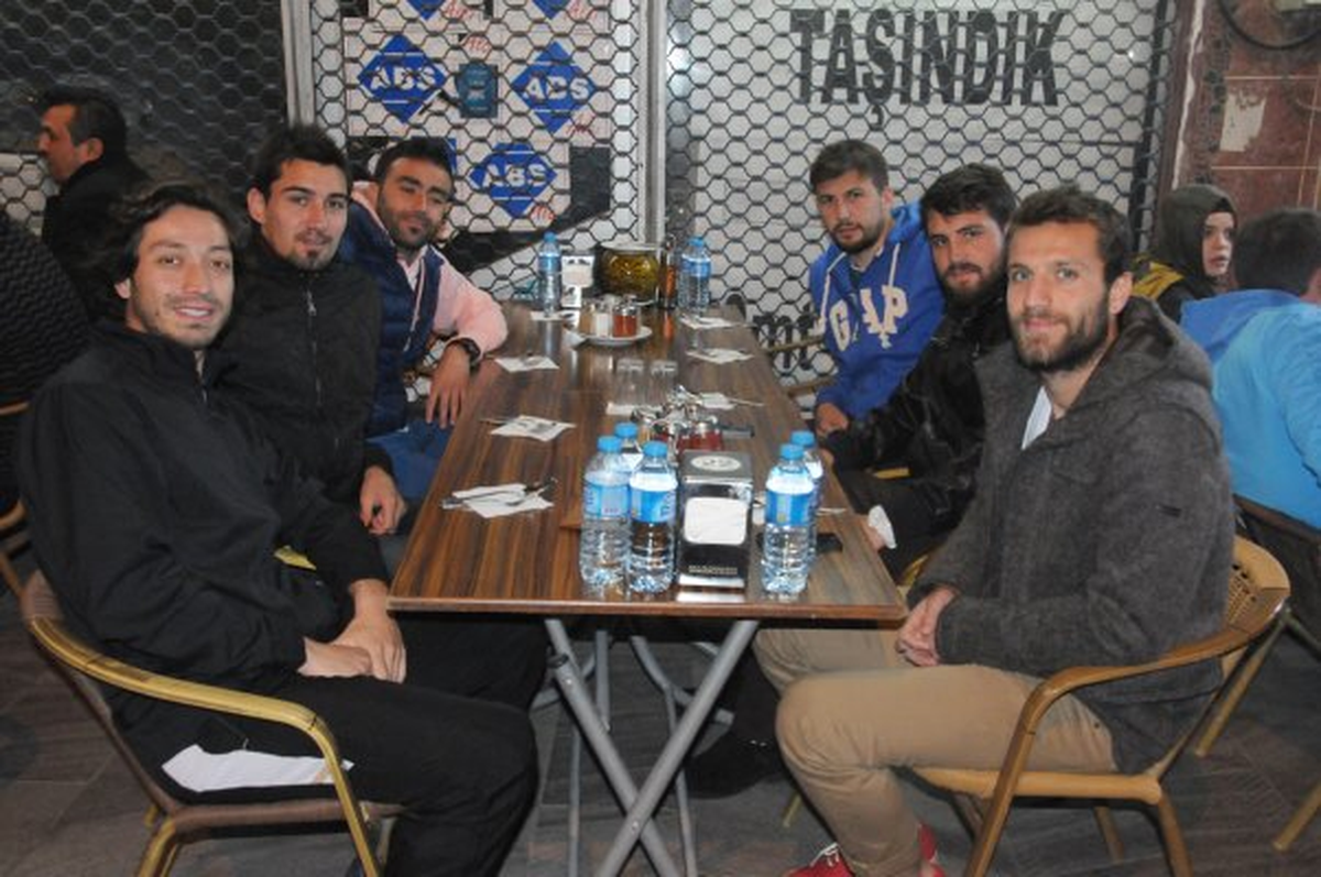 Esnaf Belediyespor\'un Yanında