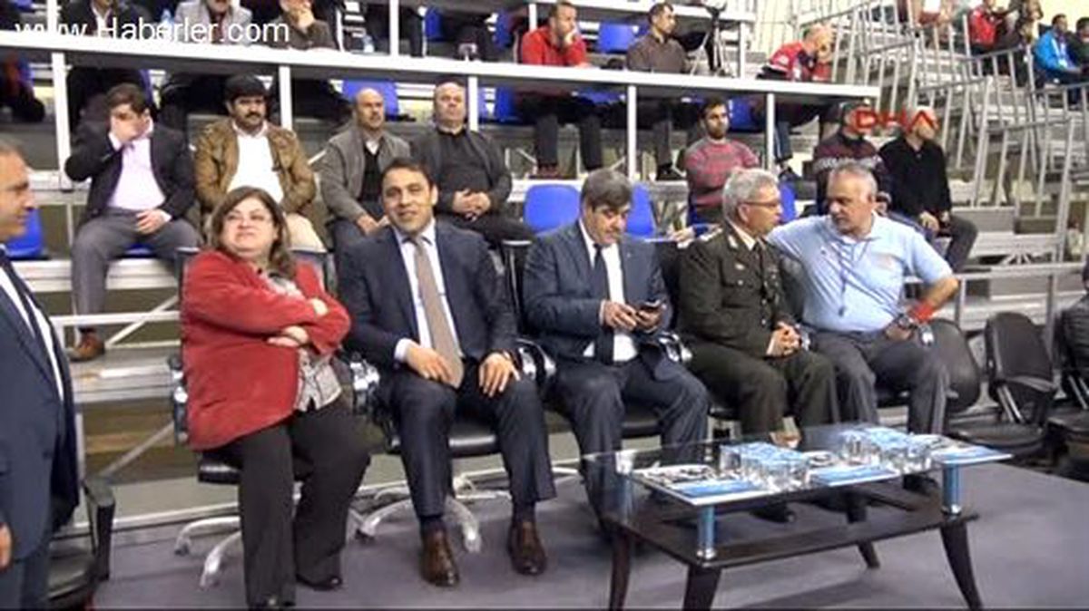 Serbest Güreş Türkiye Şampiyonası, Şanlıurfa\'da Başladı