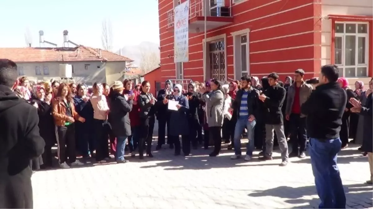 Halk Eğitim Çalışanlarından Basın Açıklamalı Protesto