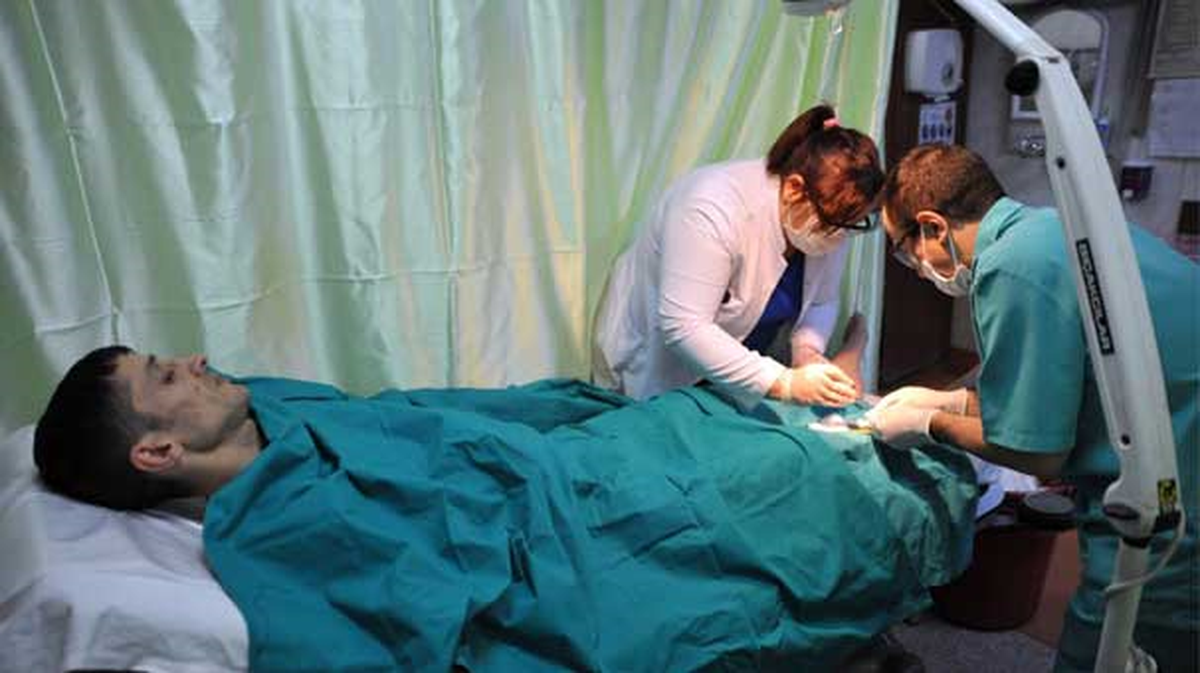 Bursa\'lı İtfaiye Erinin Bacaklarından 160 Kene Çıkarıldı