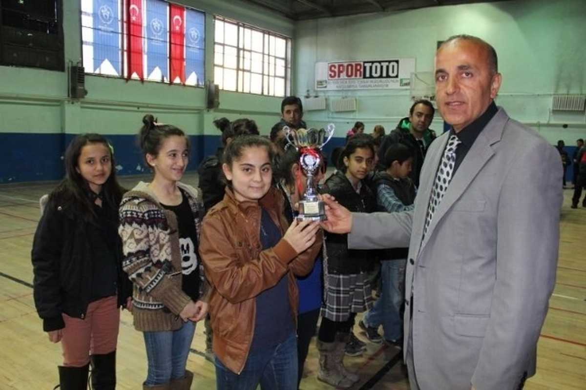 Masa Tenisi Turnuvası Sone Erdi