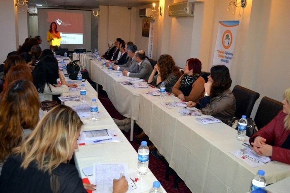 Öğretmenlere \'Toplumsal Cinsiyet Eşitliği\' Dersi Verildi