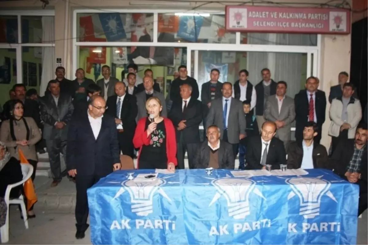 Selendi\'de AK Parti Meclis Üyelerini Tanıttı