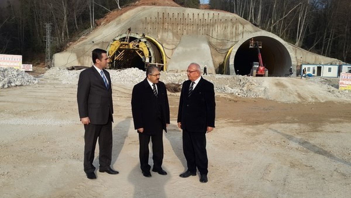 Bartın Valisi Çınar, Amasra\'da Tünel Çalışmalarını İnceledi
