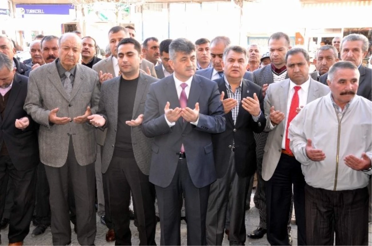 AK Parti Gülşehir\'de Seçim Bürosunun Açılışını Yaptı