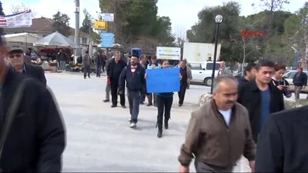 Akköy\'de İlçemizi Geri İstiyoruz Eylemi