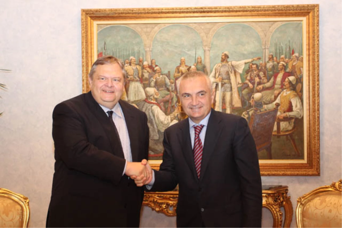 Arnavutluk Meclis Başkanı Meta\'ya Ziyaret