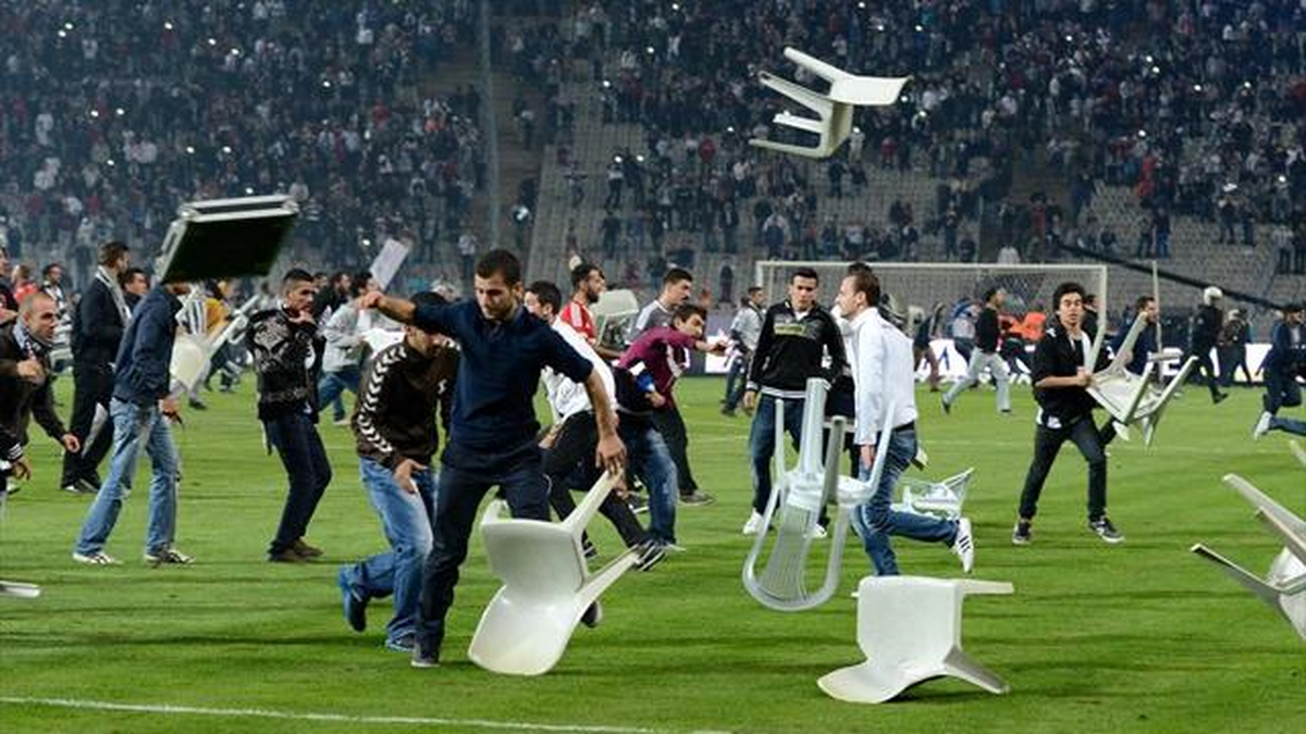 Beşiktaş Galatasaray Derbisinde Yaşanan Olaylar Nedeniyle Açtığı Davayı Askıya Aldı
