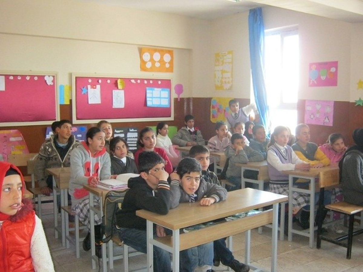 Çevre ve Şehircilik İl Müdürlüğü Çevre Eğitimine Karayazı İlçesinde Devam Etti
