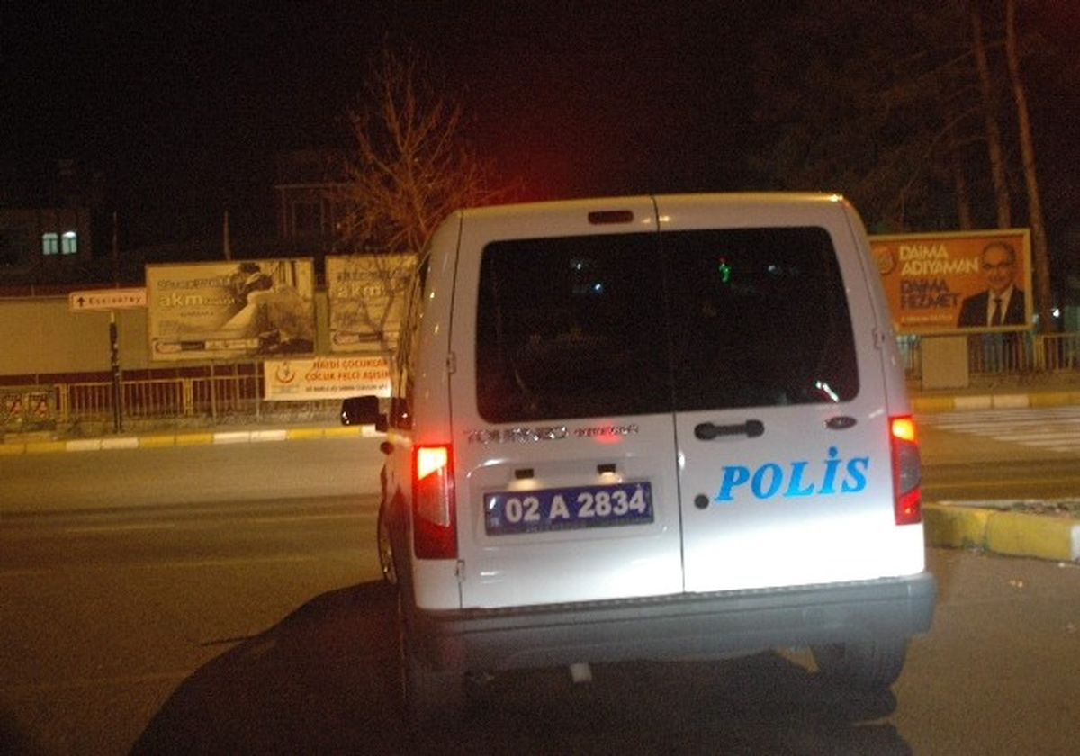 Dur\' İkazına Uymayan Motosiklet Sürücüsü, Polisi Harekete Geçirdi