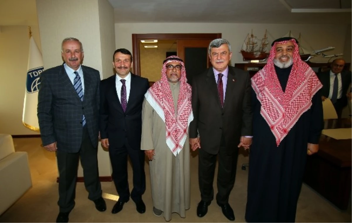 Kocaeli\'deki Kuveytliler Başkan Karaosmanoğlu\'nu Ziyaret Etti