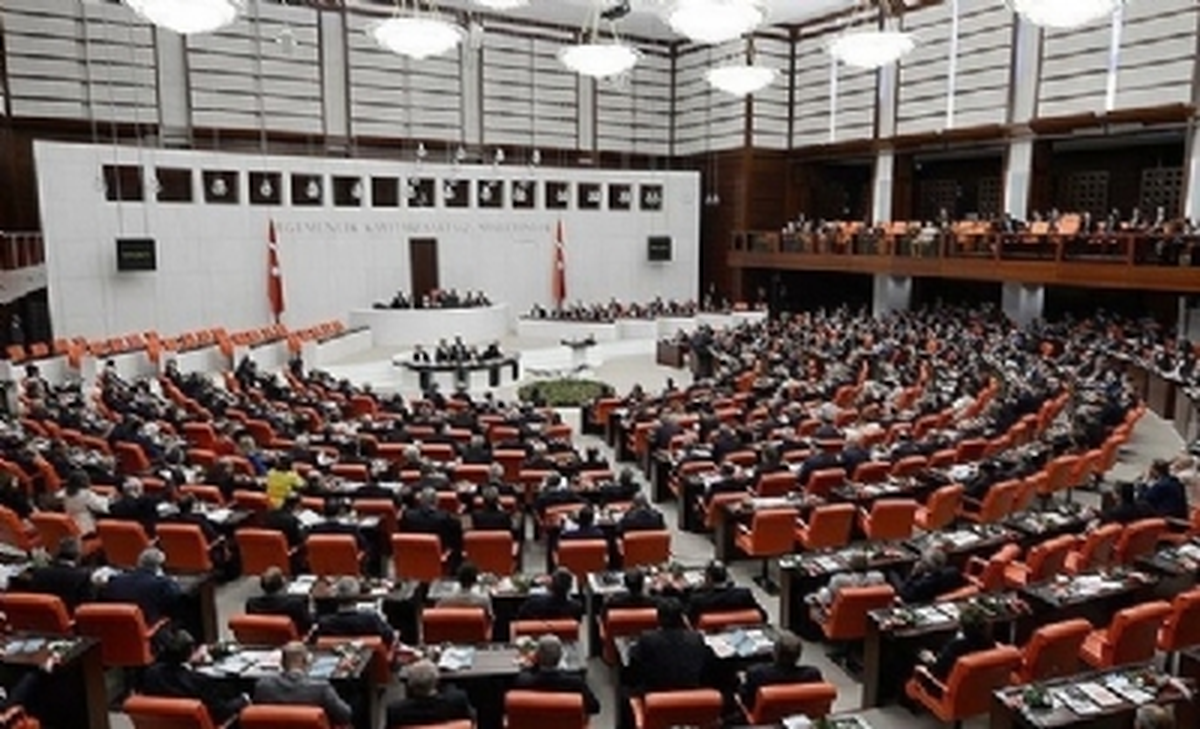 TBMM Genel Kurulu\'nda Sahte İmza Tartışması
