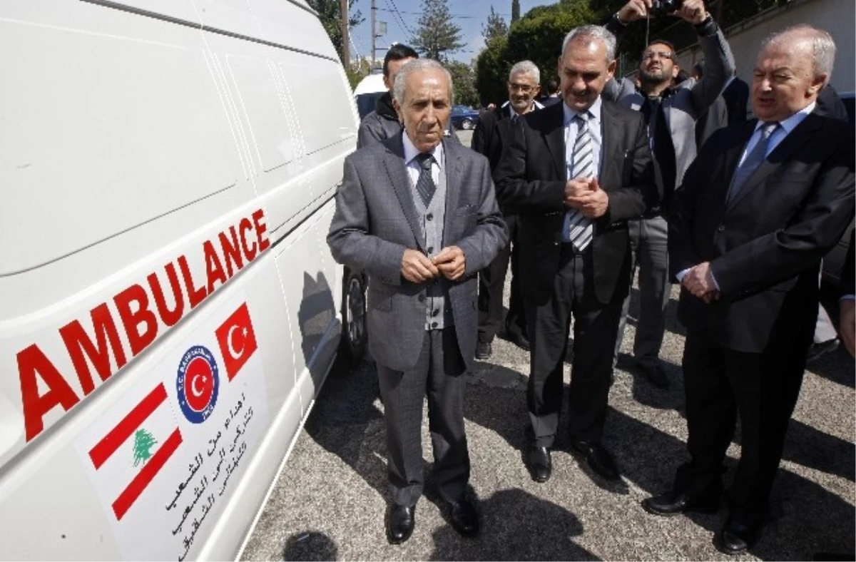 Türkiye\'den Lübnan\'a Ambulans Desteği