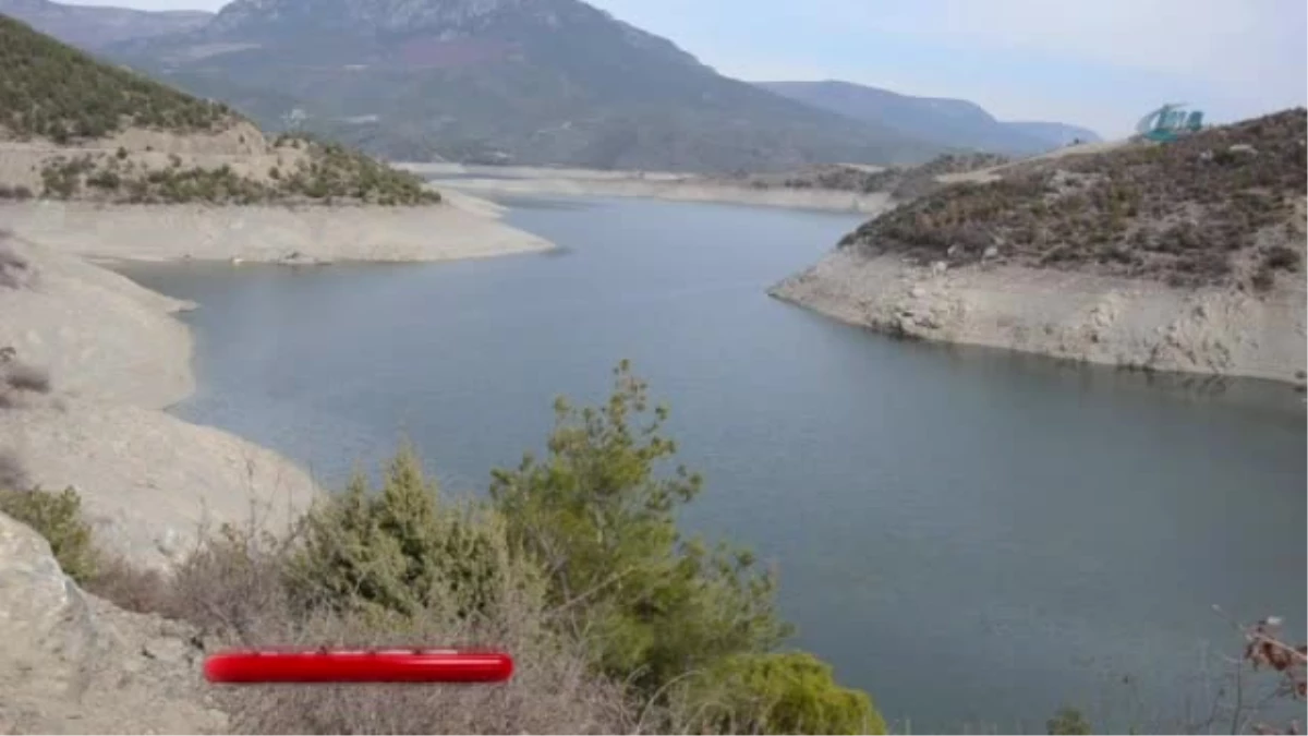 Altınkaya Barajı\'nda 10 Kilometrelik Alan Çöle Döndü