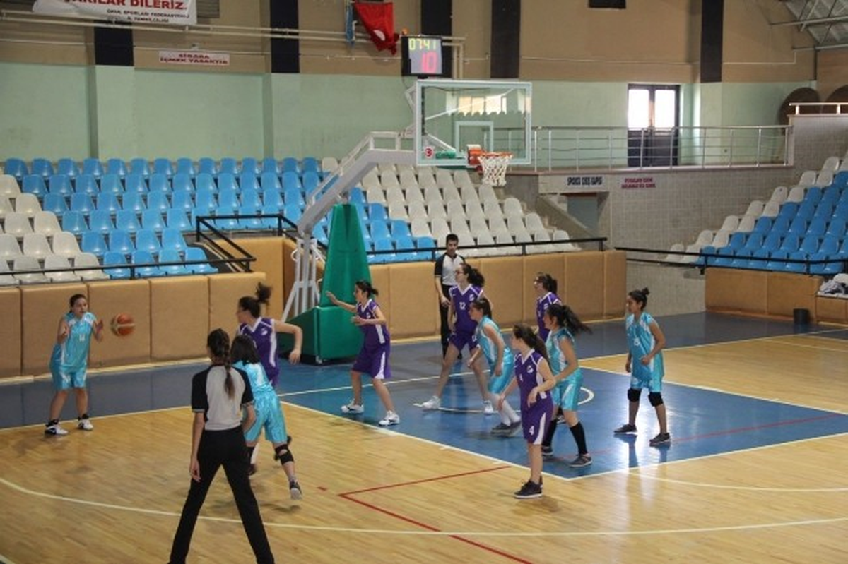Anadolu Yıldızları Basketbol Heyecanı Erzincan'da Başladı