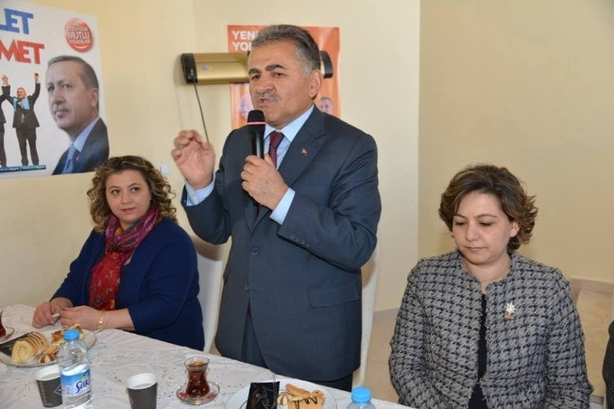 Başkan Büyükkılıç, Hanımların Konuğu Oldu