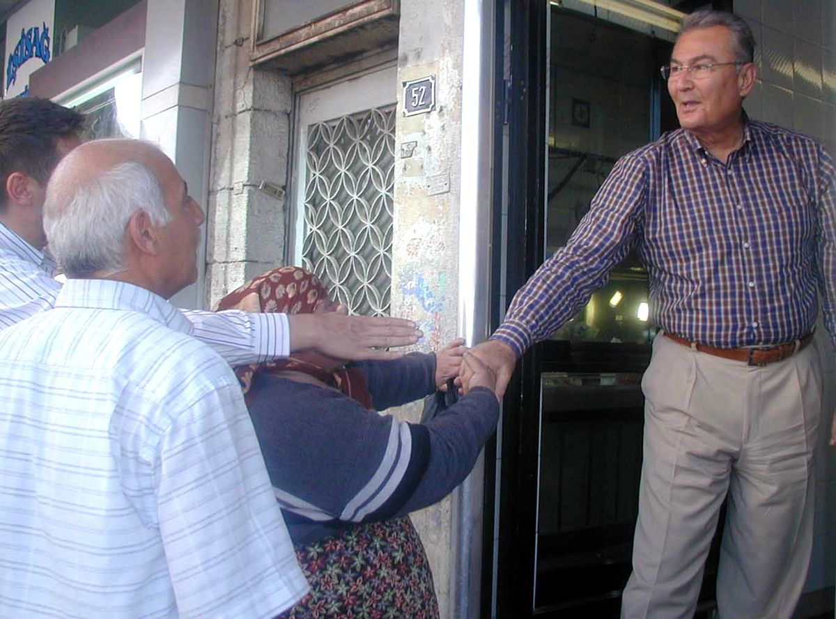 Baykal, Manisa\'da Mola Verdi