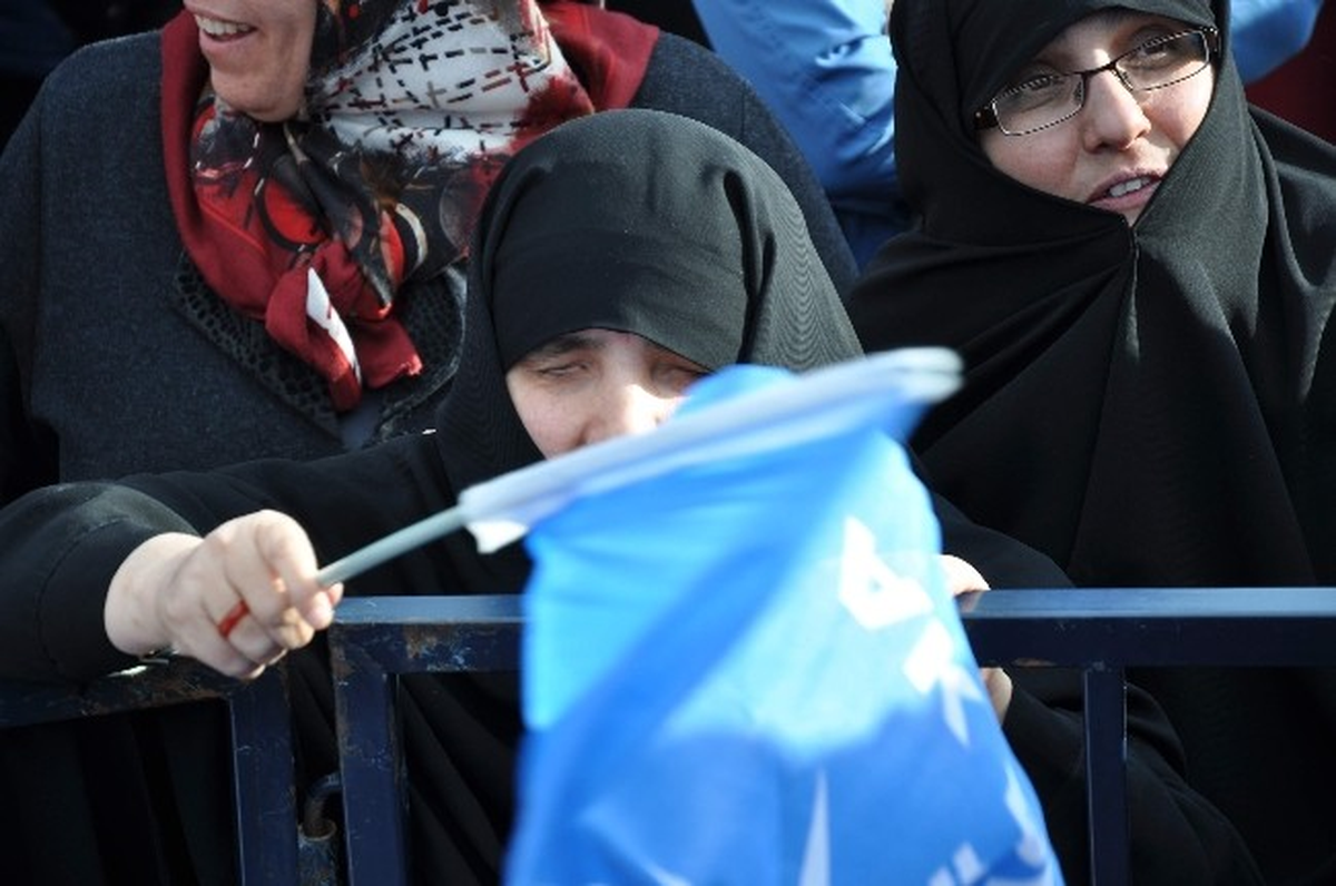 Görme Engelli Kadının Başbakan Erdoğan Sevgisi