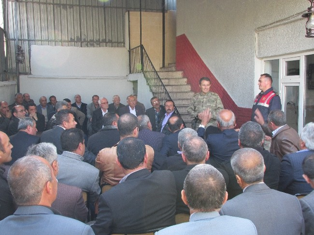 Jandarma, Muhtarlarla Bir Araya Geldi