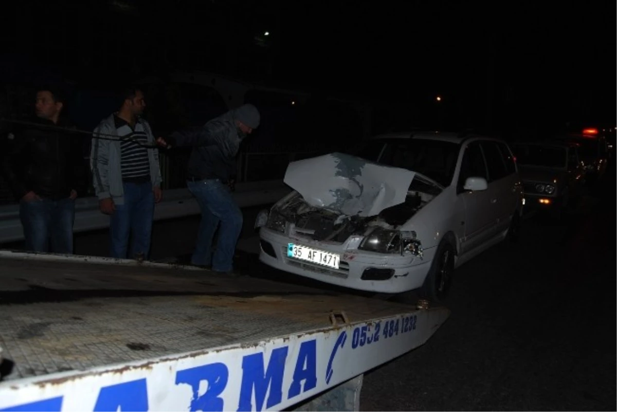 Kula\'da Trafik Kazası 4 Yaralı