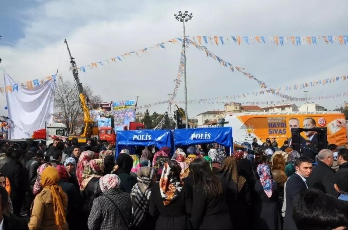 Sivas Başbakan\'ı Bekliyor