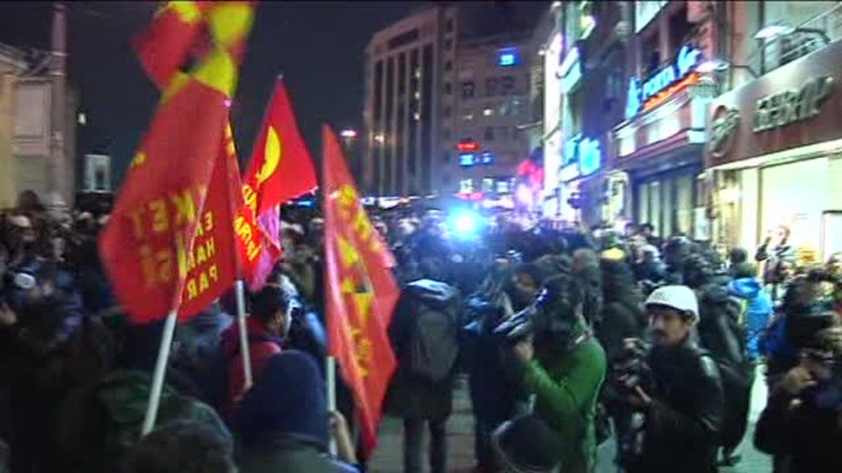 Taksim\'de izinsiz gösteriye polis müdahalesi -