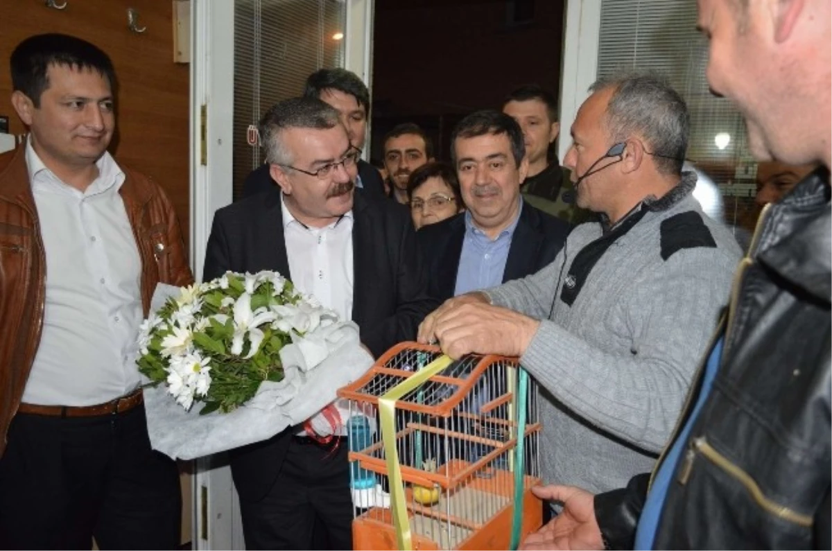 AK Parti Balıkesir Milletvekili Ali Aydınlıoğlu Edremit\'te