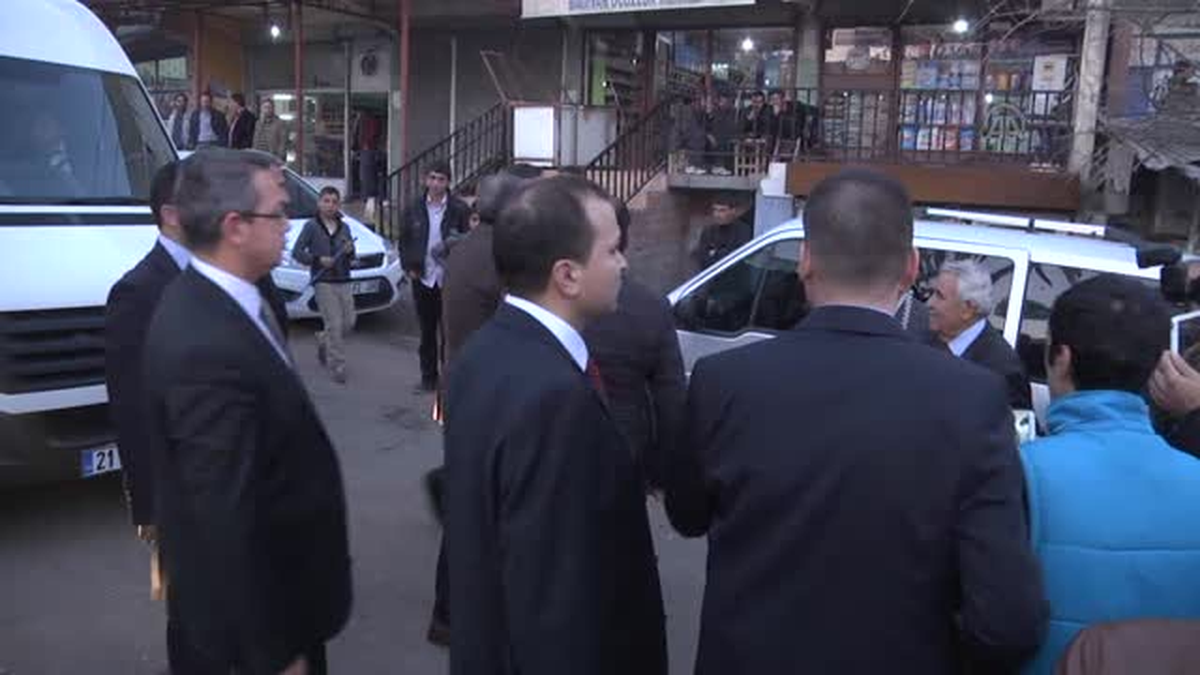 Bakan Eker, seçim irtibat bürosunun açılışına katıldı -