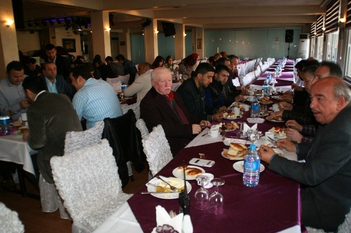 Devrek AK Parti Teşkilatı Kahvaltıda Bir Araya Geldi