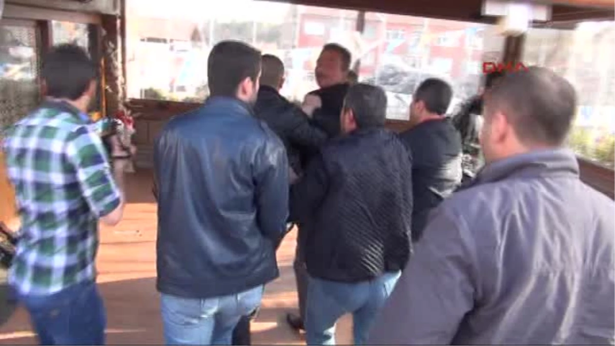 Bakan\'a \'Ayakkabı Kutusu\' Diye Bağırdı Gözaltına Alındı