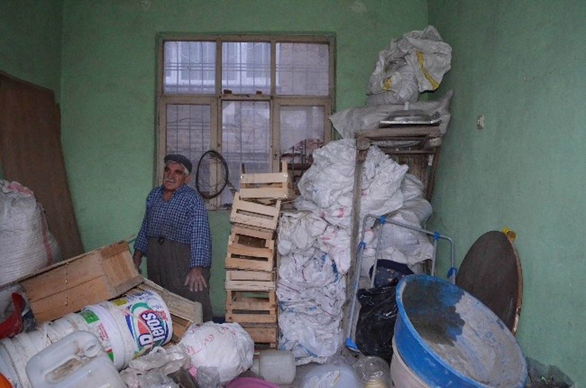 Kanseri Yendi Hurdacılıkla Geçiniyor