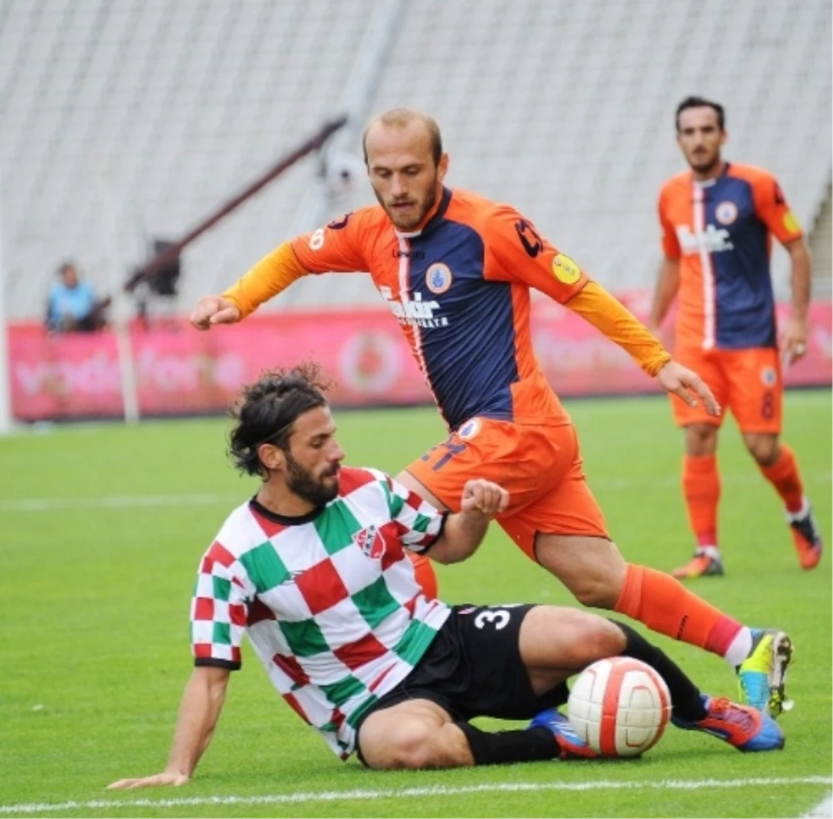 Karşıyaka-İstanbul Büyükşehir Belediyespor: 1-3